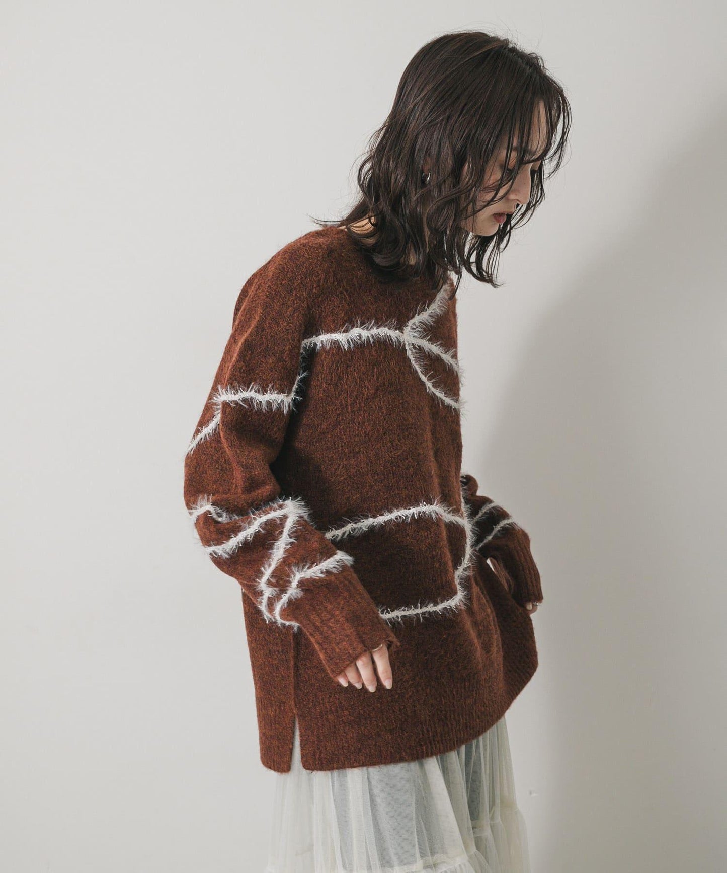 毛邊線條寬鬆針織衫