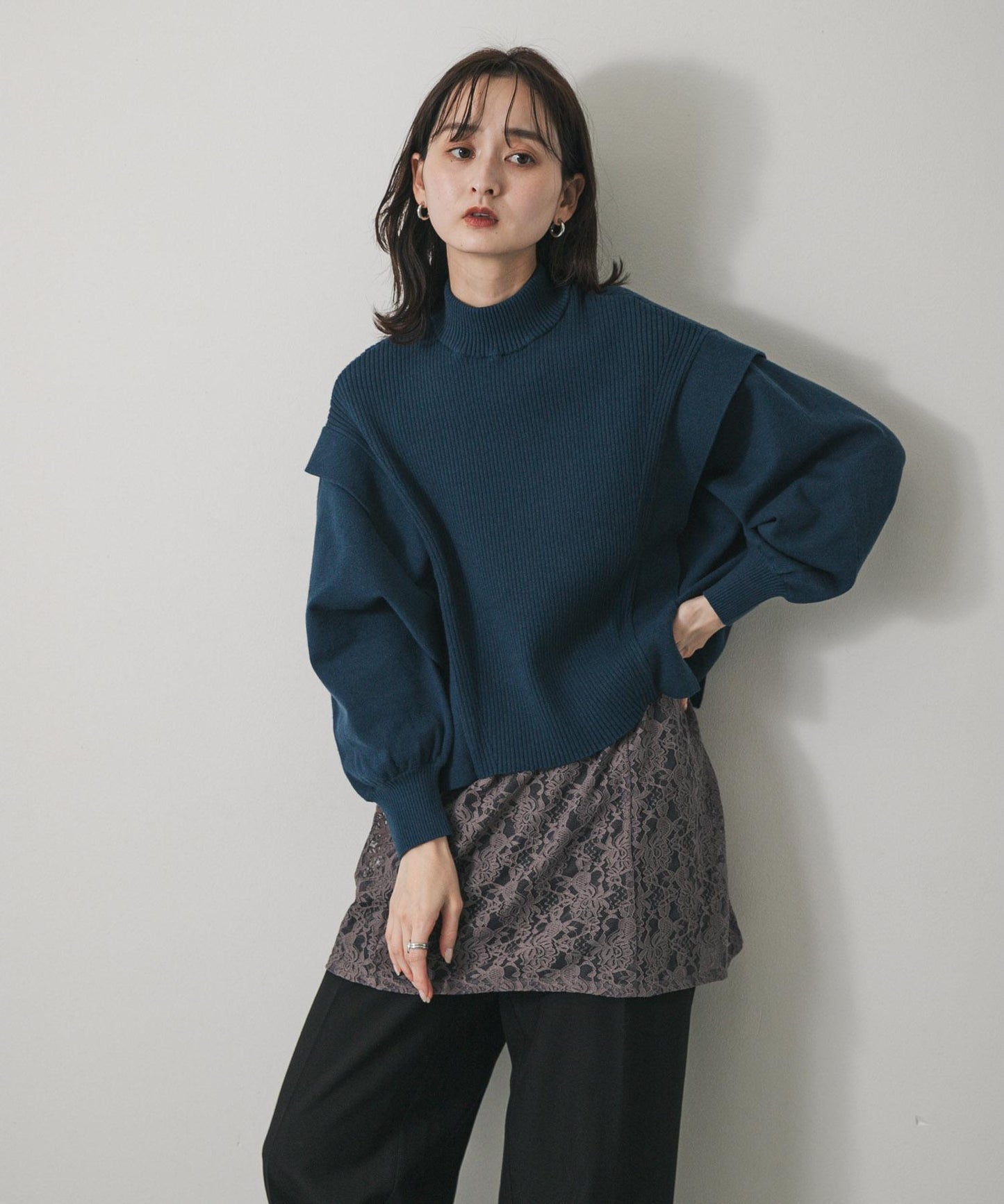 蕾絲吊帶長款上衣