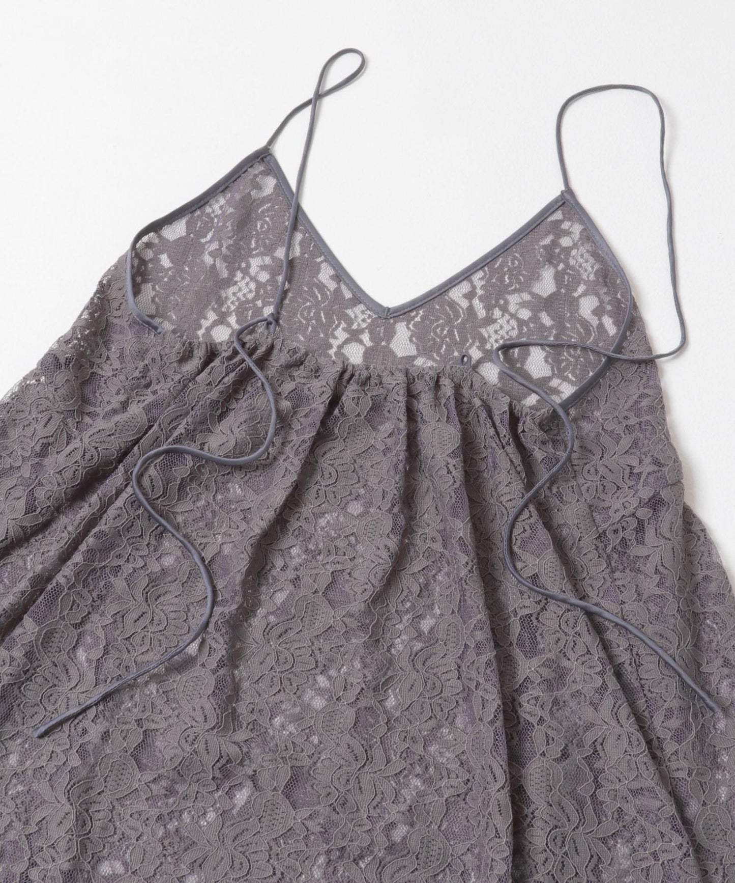 蕾絲吊帶長款上衣