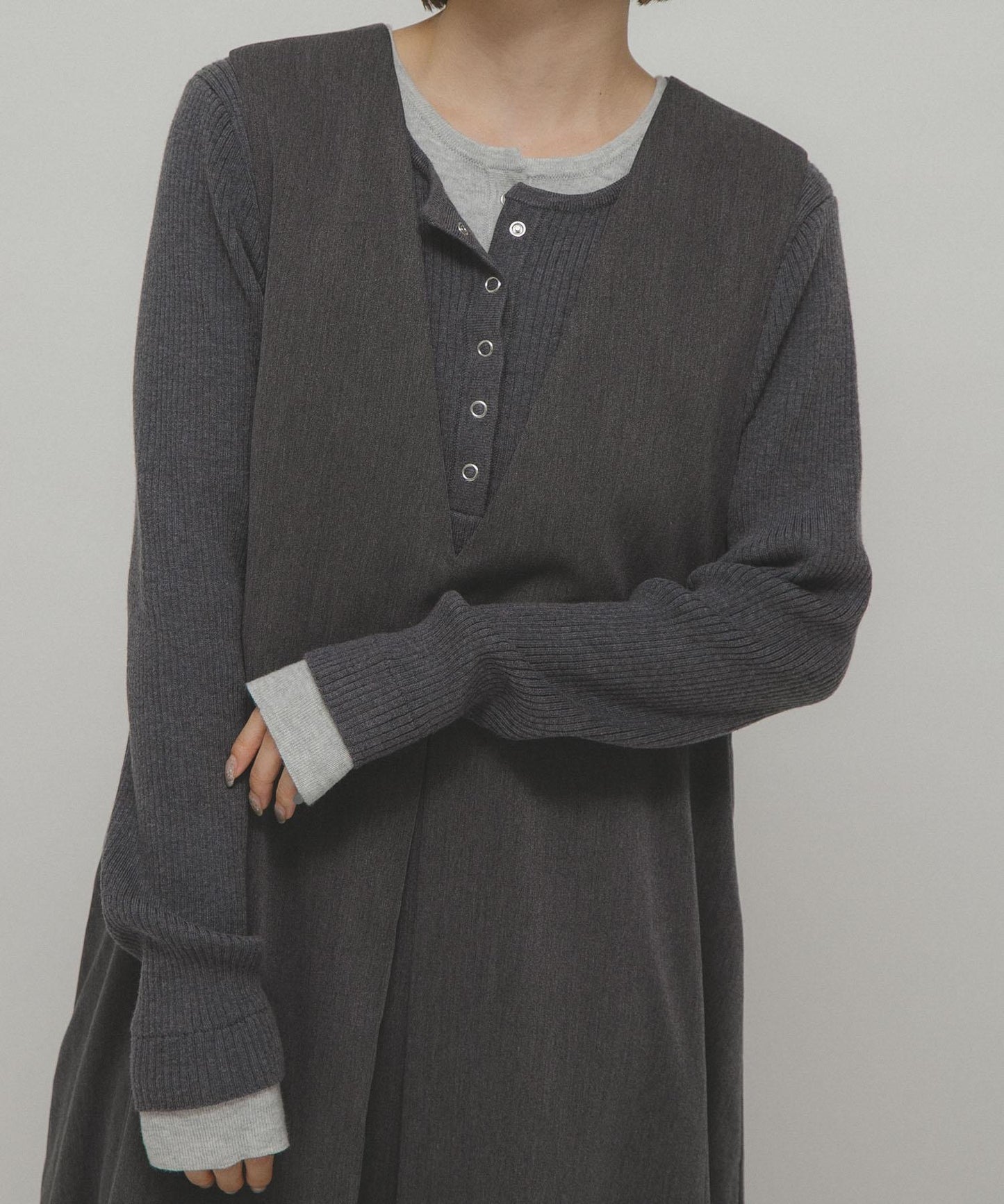 層疊風格亨利領針織衫