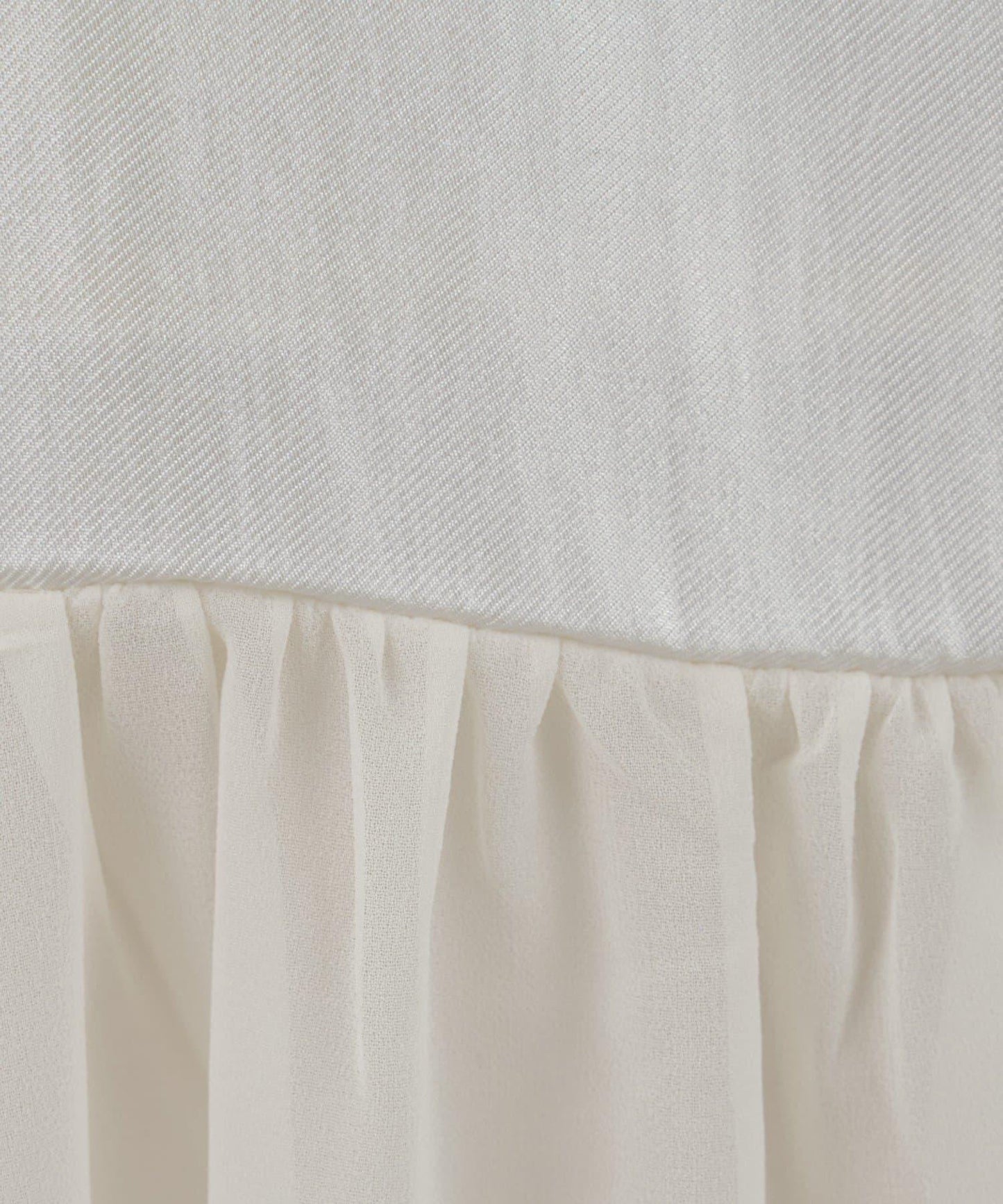 拼接蕾絲下襬緞面吊帶連衣裙