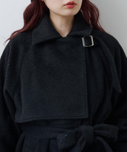 高領喇叭袖大衣