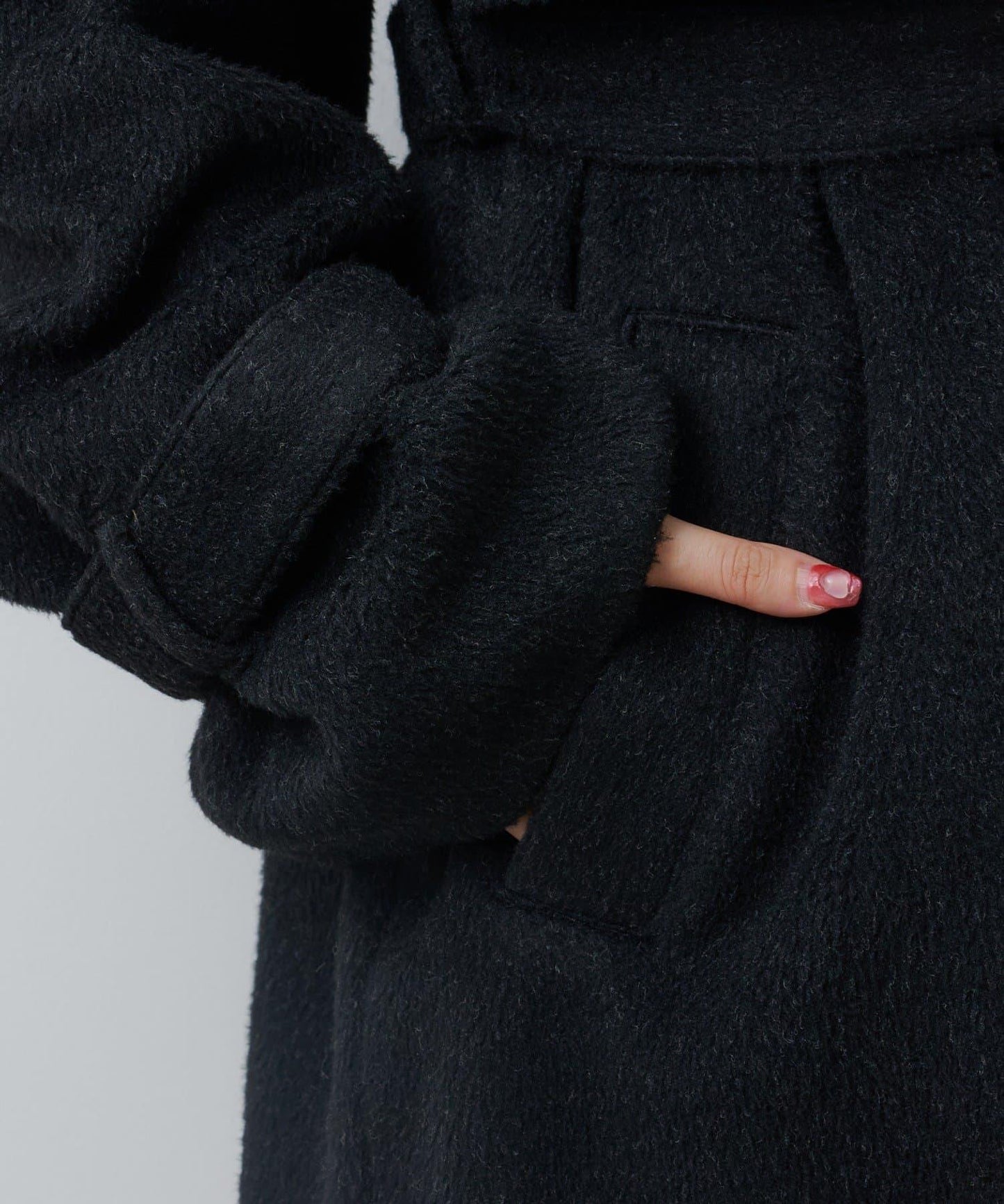 高領喇叭袖大衣