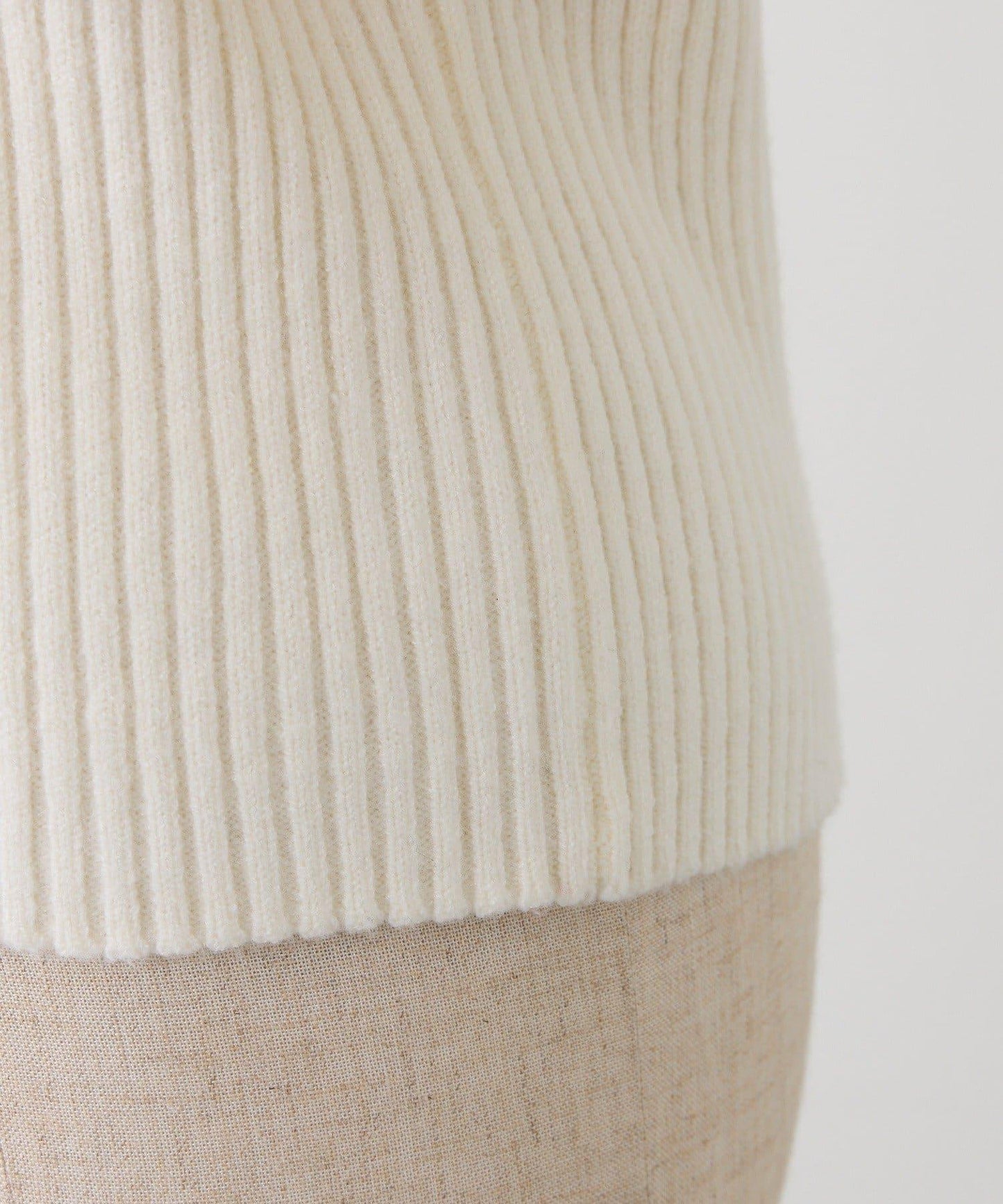 【HolidayCollection】珍珠裝飾露肩針織衫