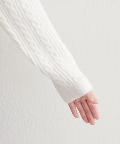 柔軟蓬鬆麻花針織套頭衫