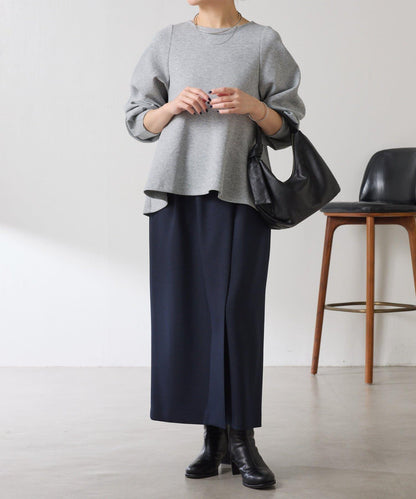 【顯瘦/顯腿長效果】袖部裝飾短款荷葉邊上衣