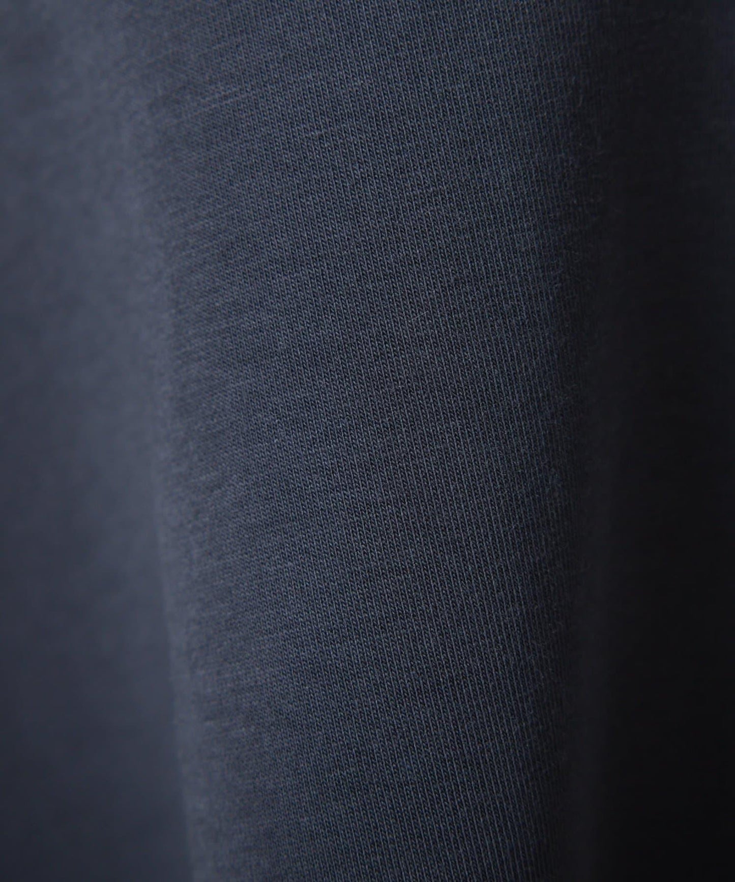 【顯瘦/顯腿長效果】袖部裝飾短款荷葉邊上衣