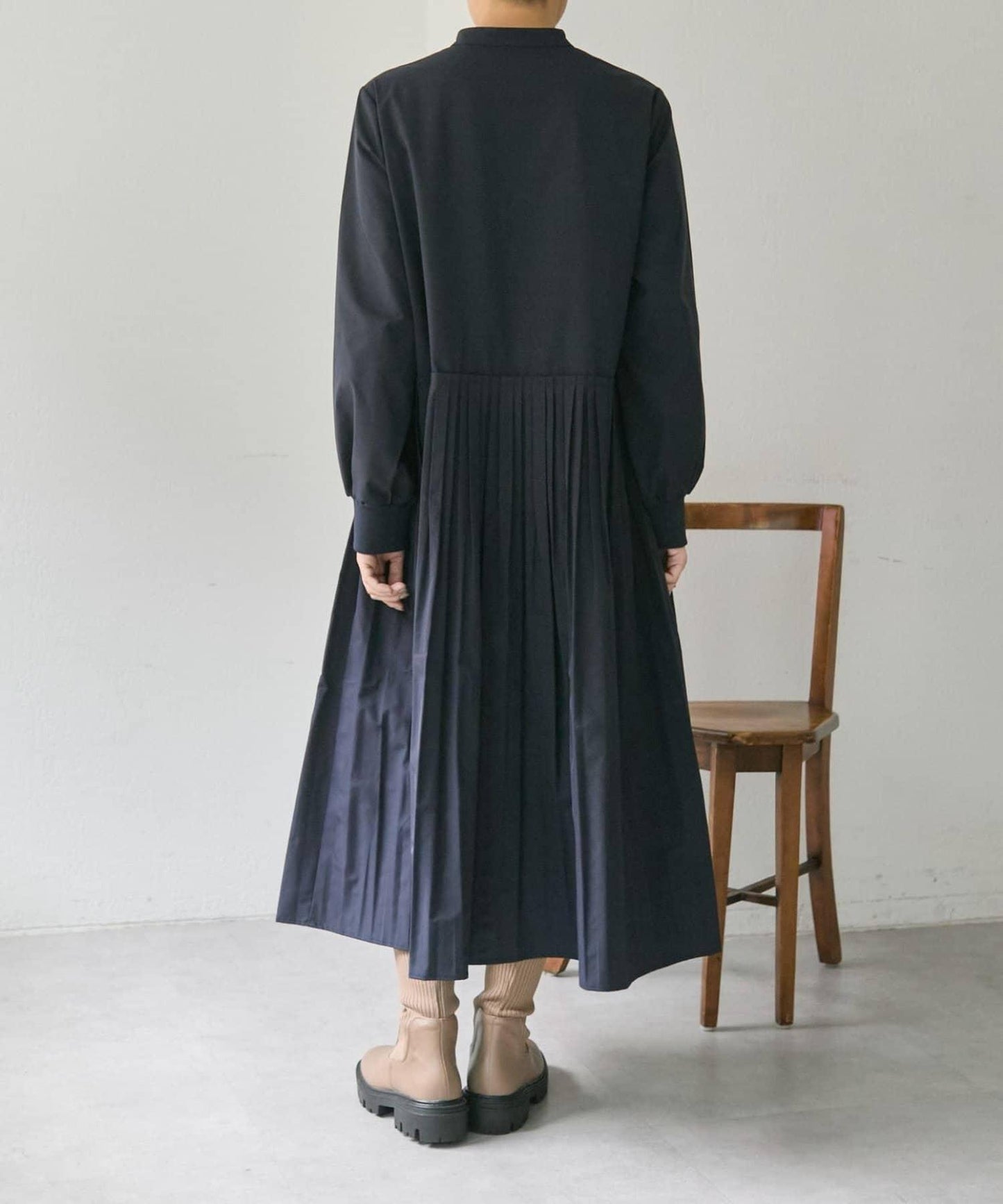 褶皺連衣裙【SUM1 STYLE(スミスタイル)】