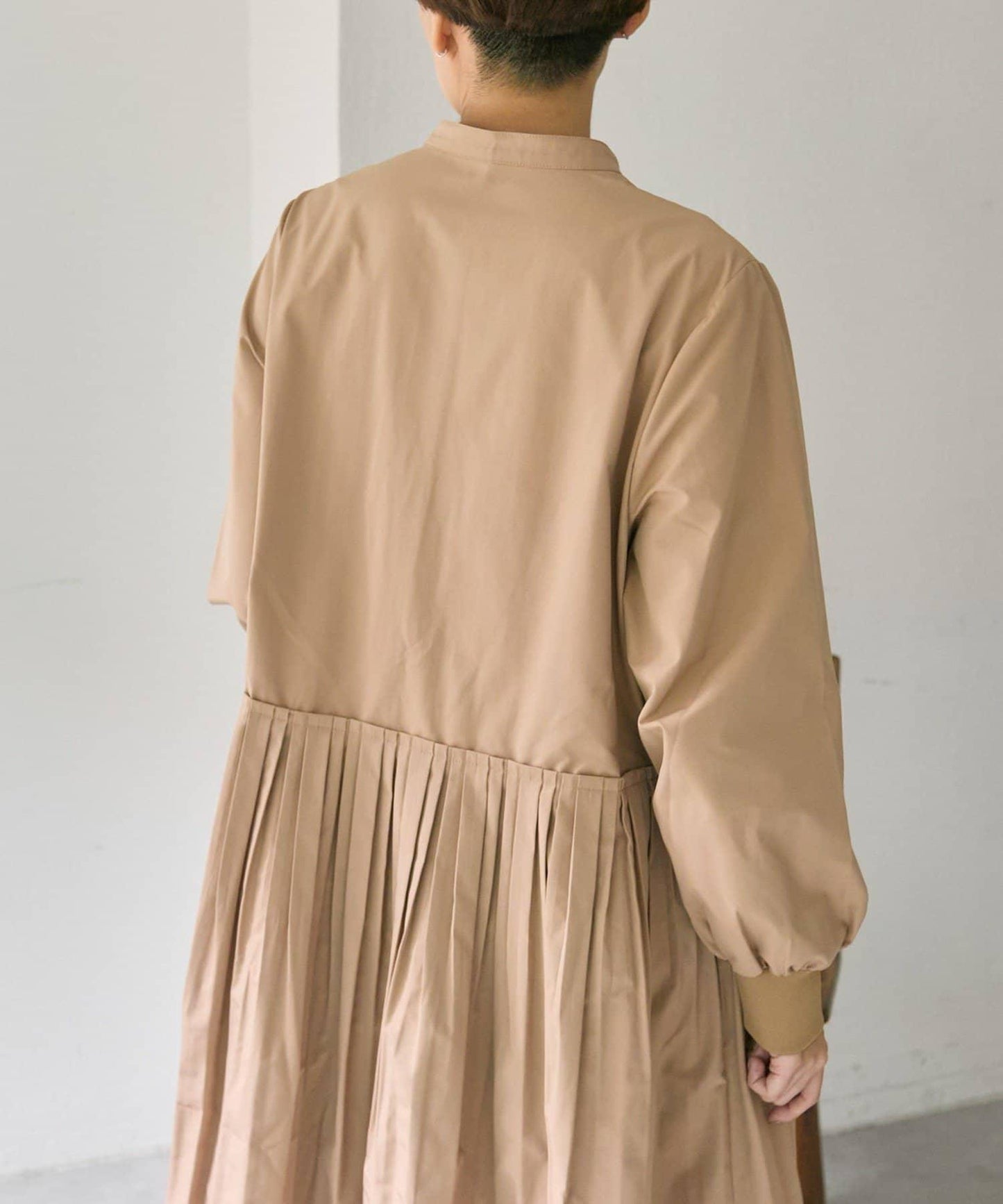 褶皺連衣裙【SUM1 STYLE(スミスタイル)】