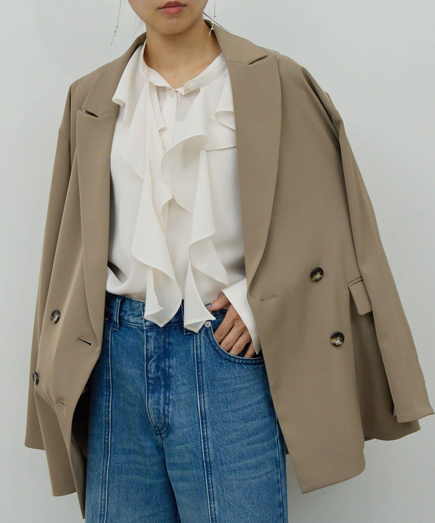 荷葉邊領結襯衫