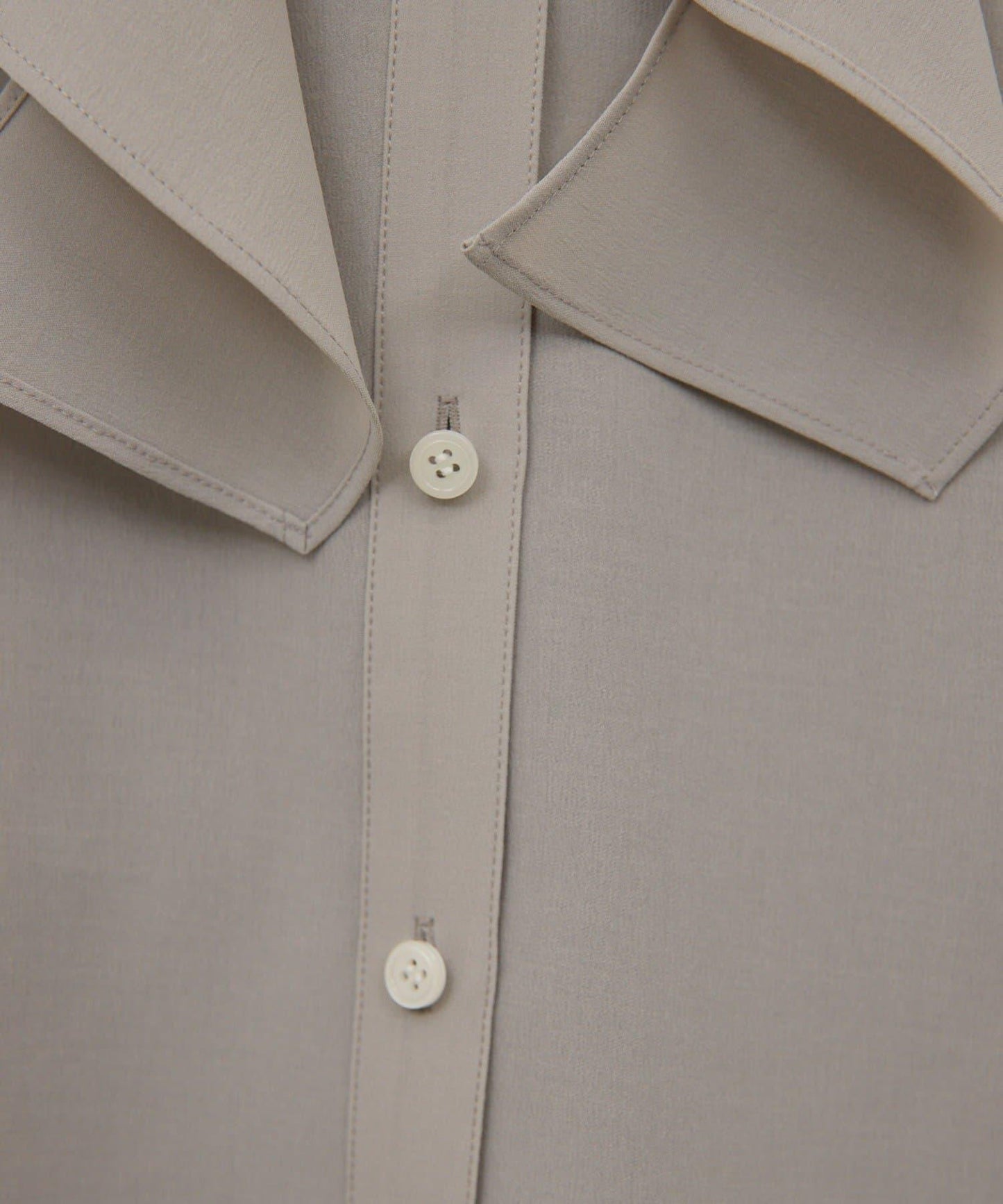 荷葉邊領結襯衫