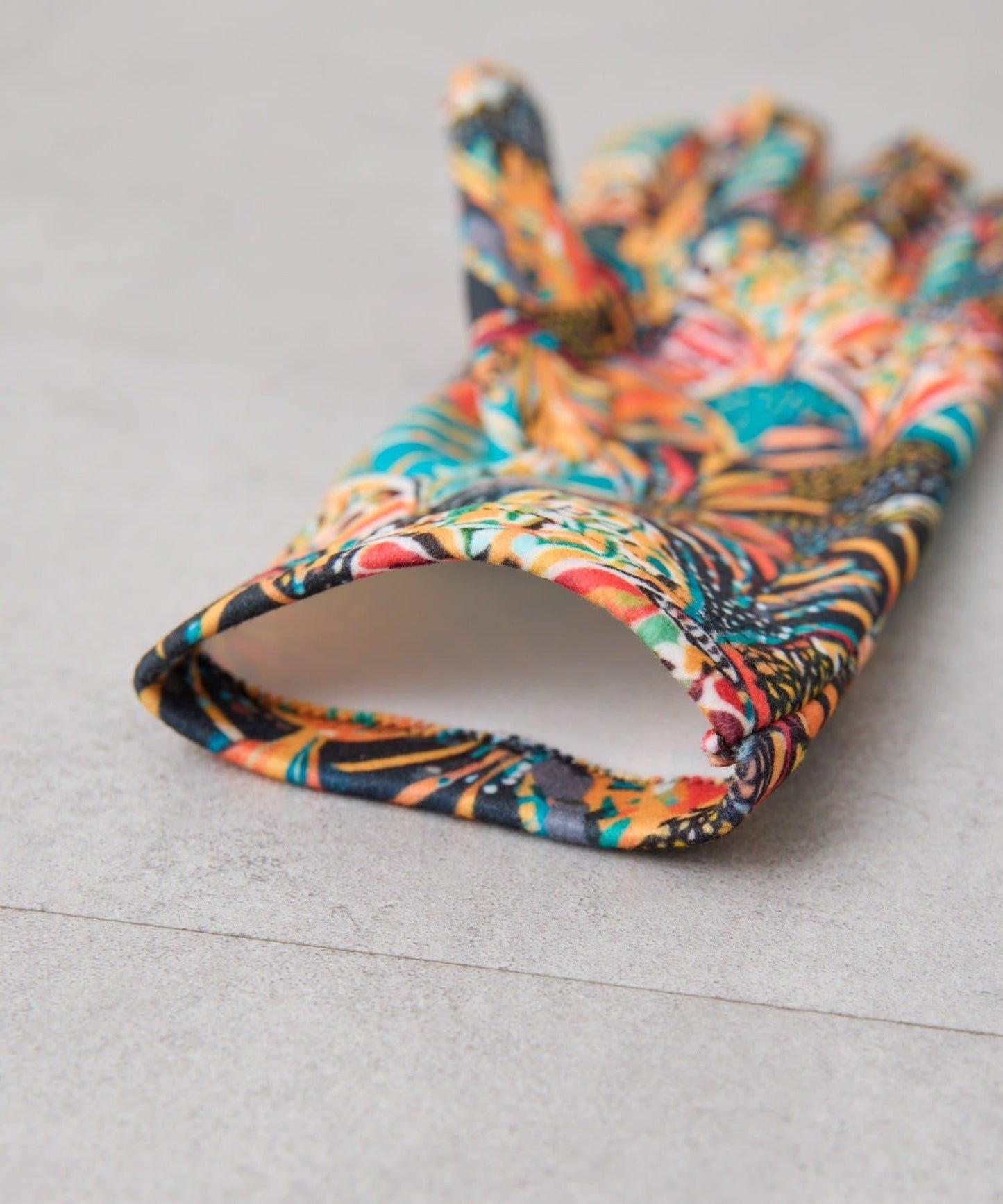 【CRISPINO VALENTINO】全印花手套