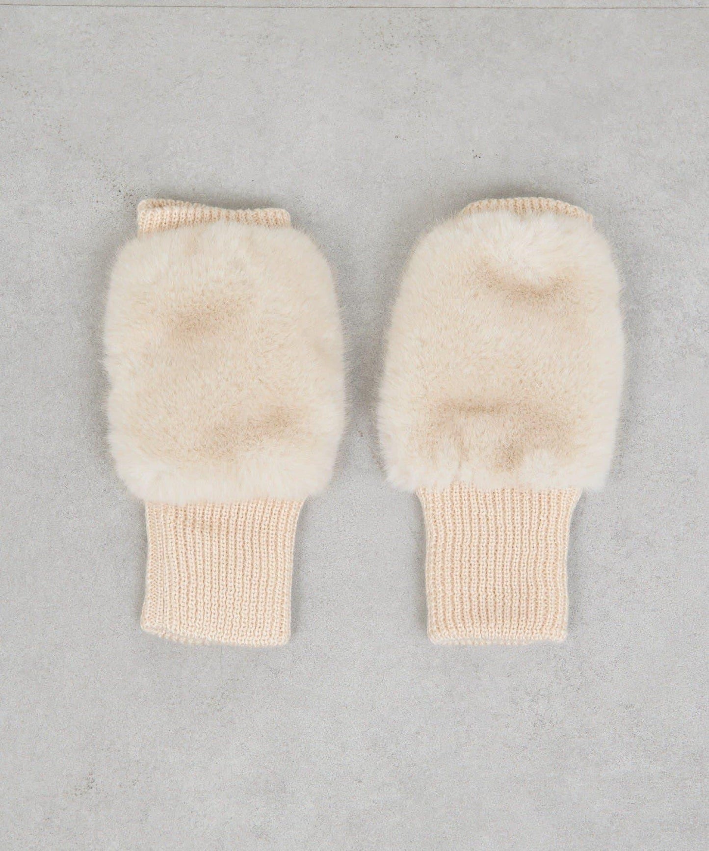 仿皮草手部保暖套