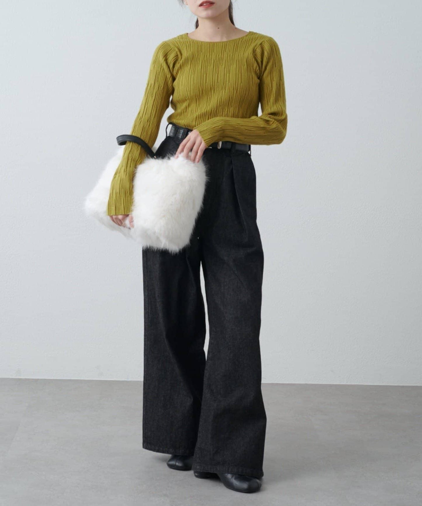 波浪扣皮革手柄毛絨揹包