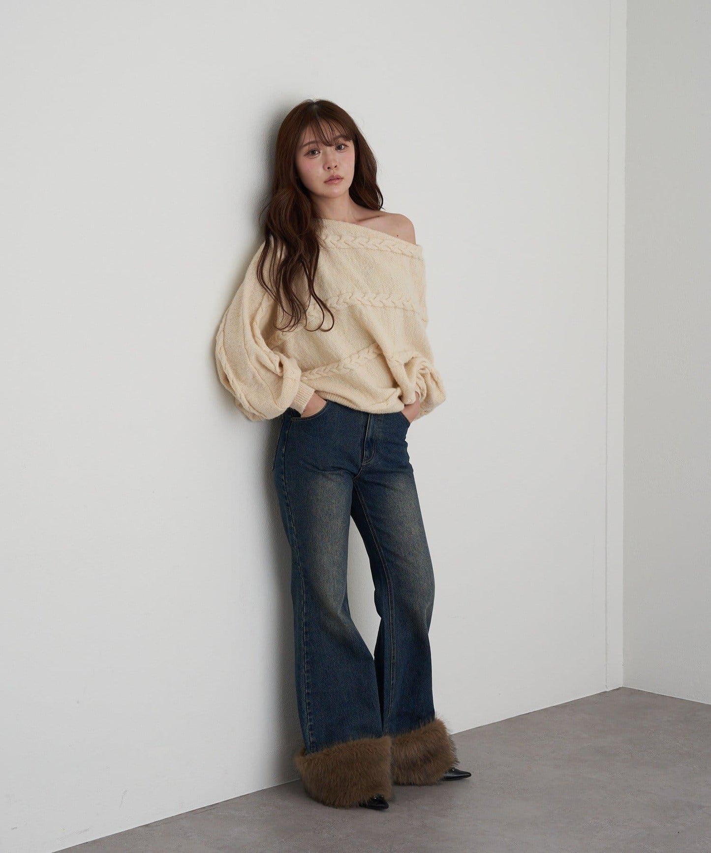 可拆卸毛絨拼接牛仔喇叭褲