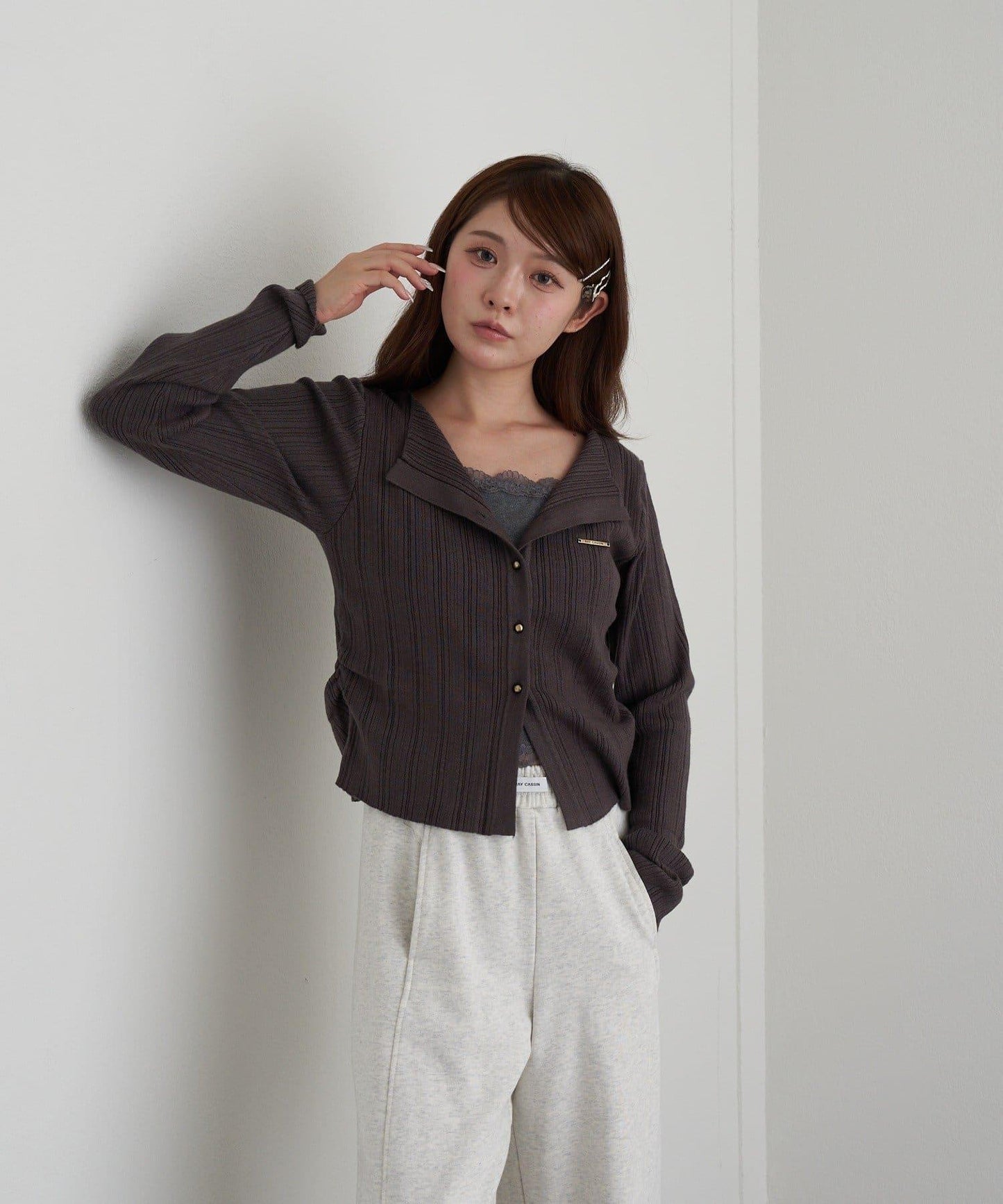 蕾絲拼接前開釦針織衫