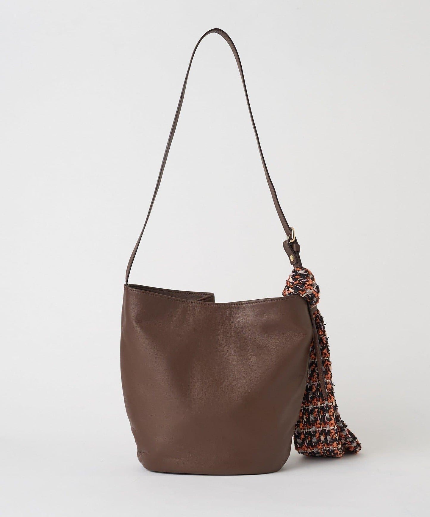 附絲巾皮革兩用單肩包