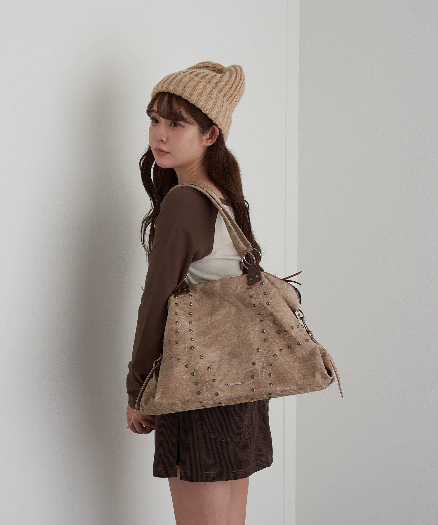 鉚釘裝飾托特包
