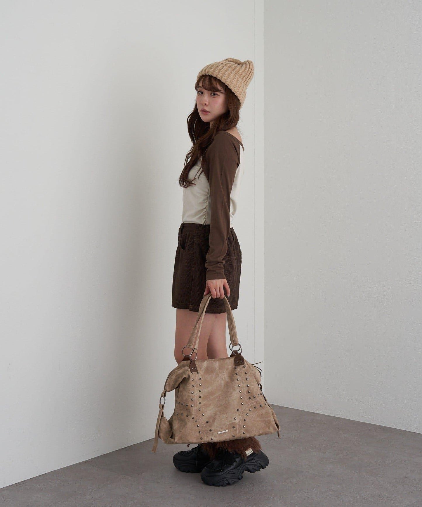 鉚釘裝飾托特包