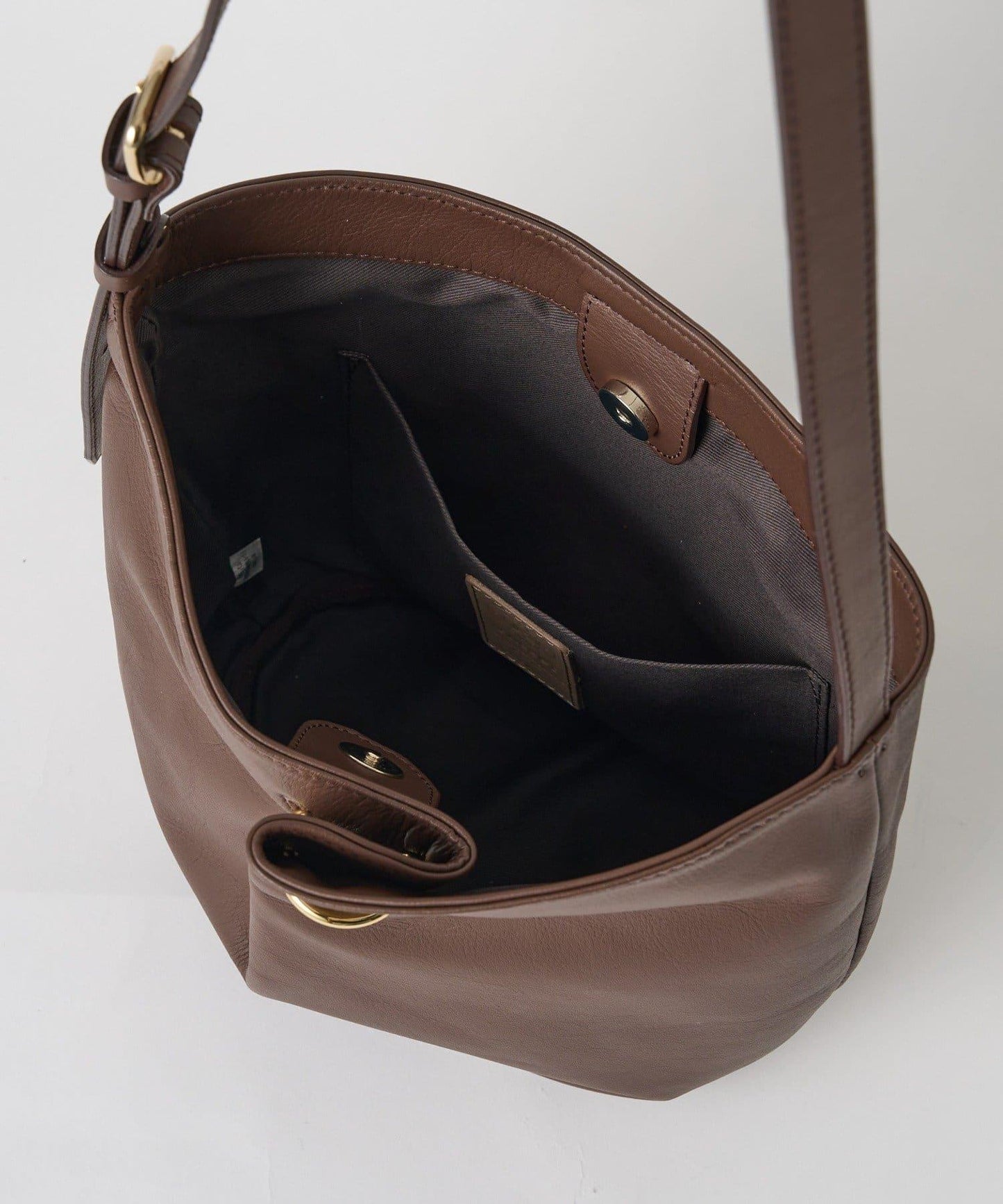 附絲巾皮革兩用單肩包