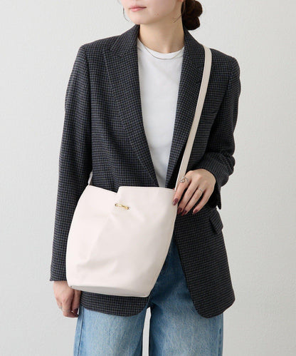 附絲巾皮革兩用單肩包