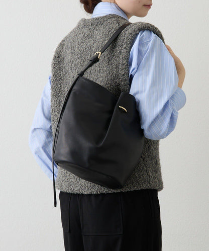 附絲巾皮革兩用單肩包