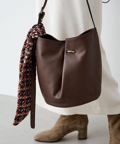 附絲巾皮革兩用單肩包