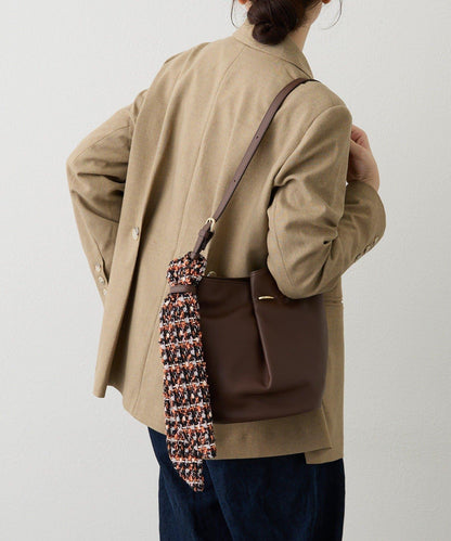 附絲巾皮革兩用單肩包