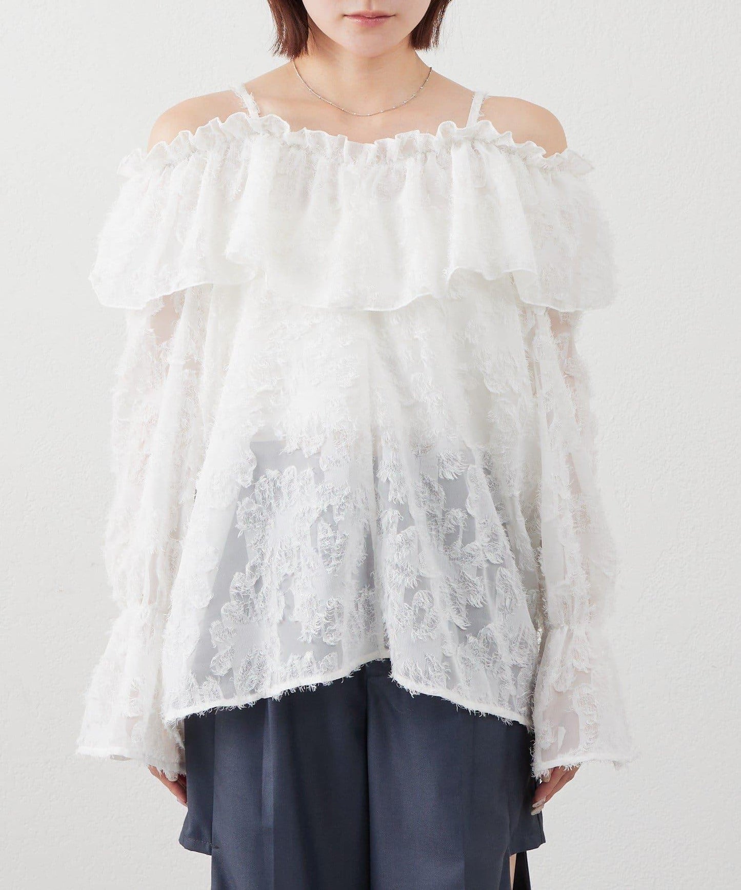 【mystic】[mline]荷葉邊一字肩襯衫