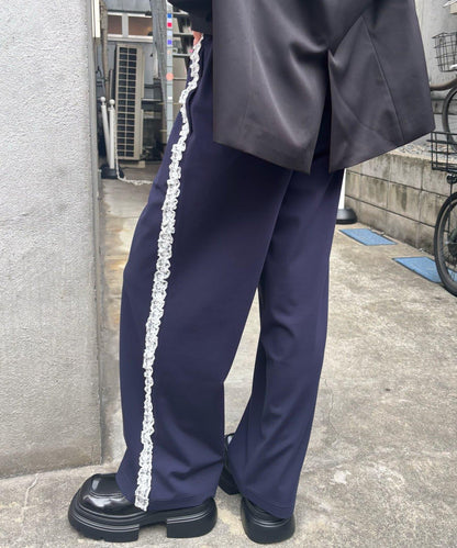 【WHO'S WHO gallery】側邊蕾絲拼接長褲