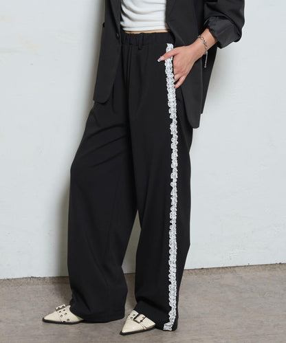 【WHO'S WHO gallery】側邊蕾絲拼接長褲