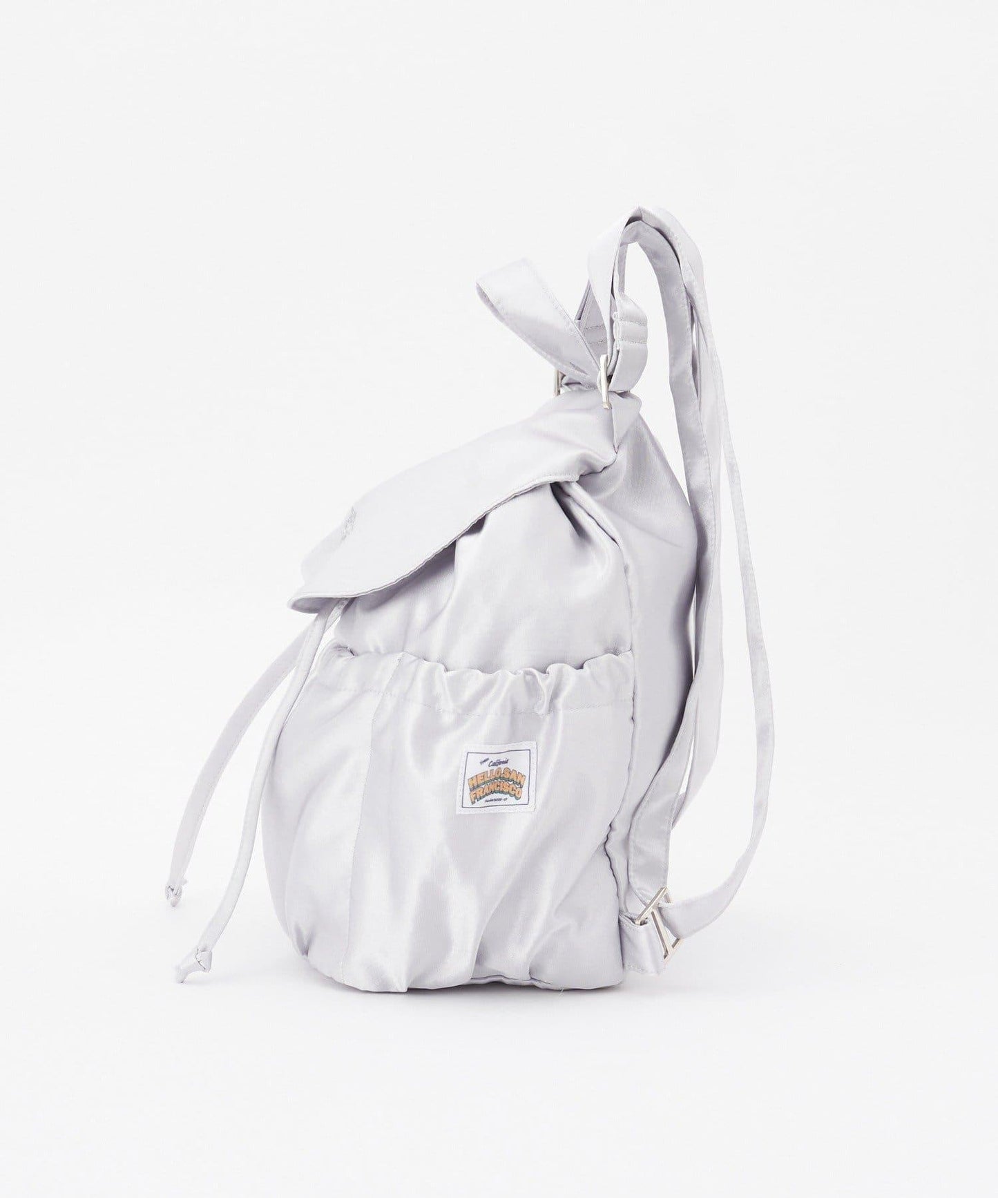 【HELLO.SANFRANCISCO/ハローサンフランシスコ】標誌刺繡緞面雙肩包