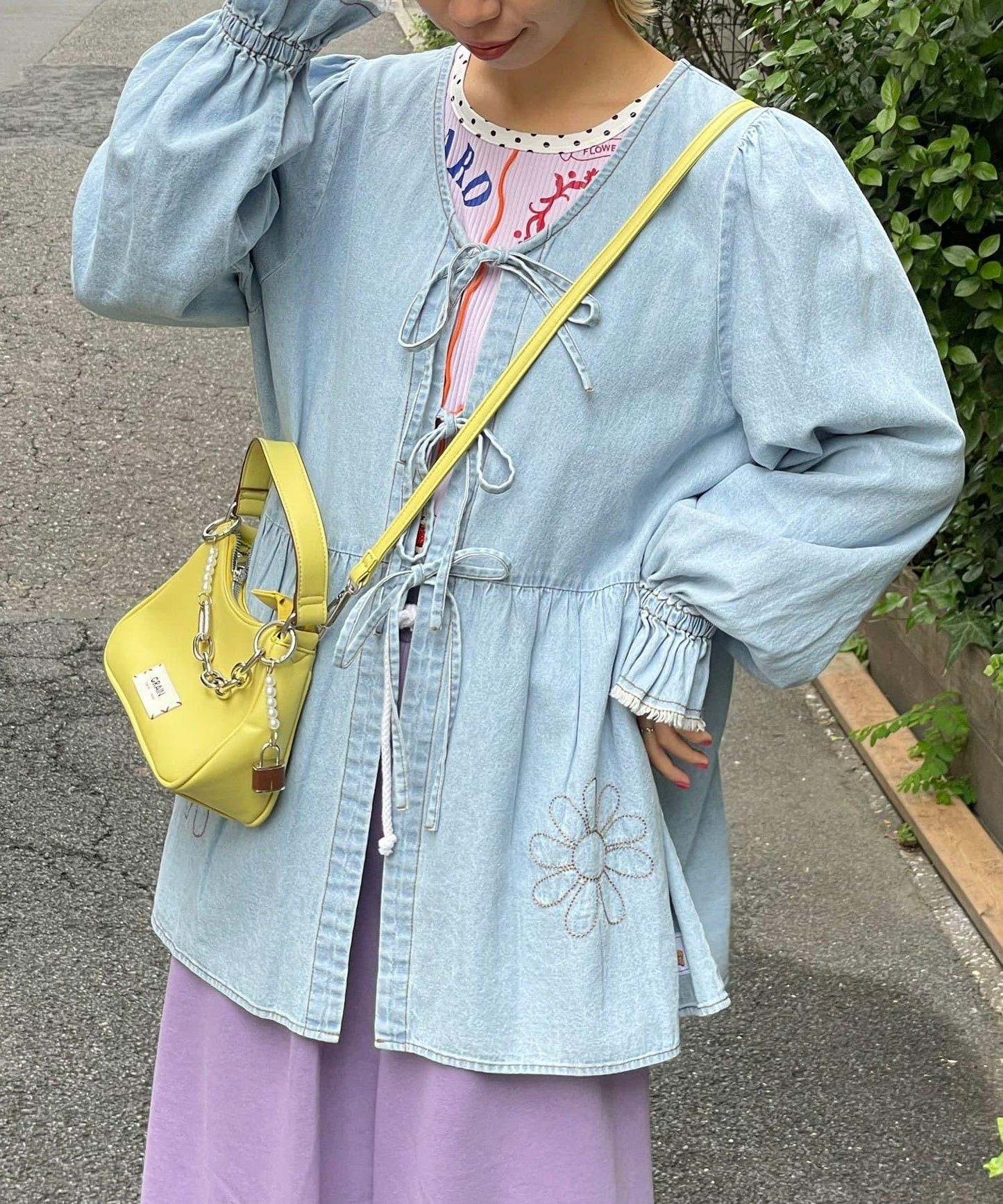 【HELLO.SANFRANCISCO/ハローサンフランシスコ】帶領雛菊刺繡牛仔襯衫