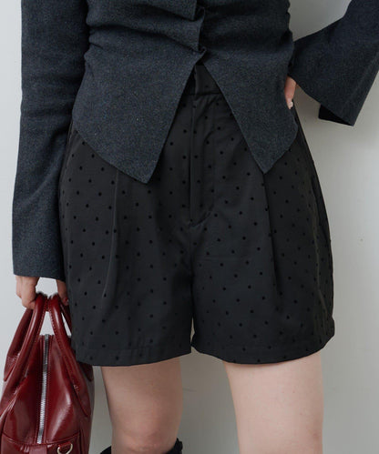 波點緞面短褲