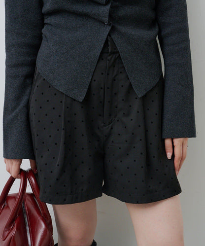 波點緞面短褲