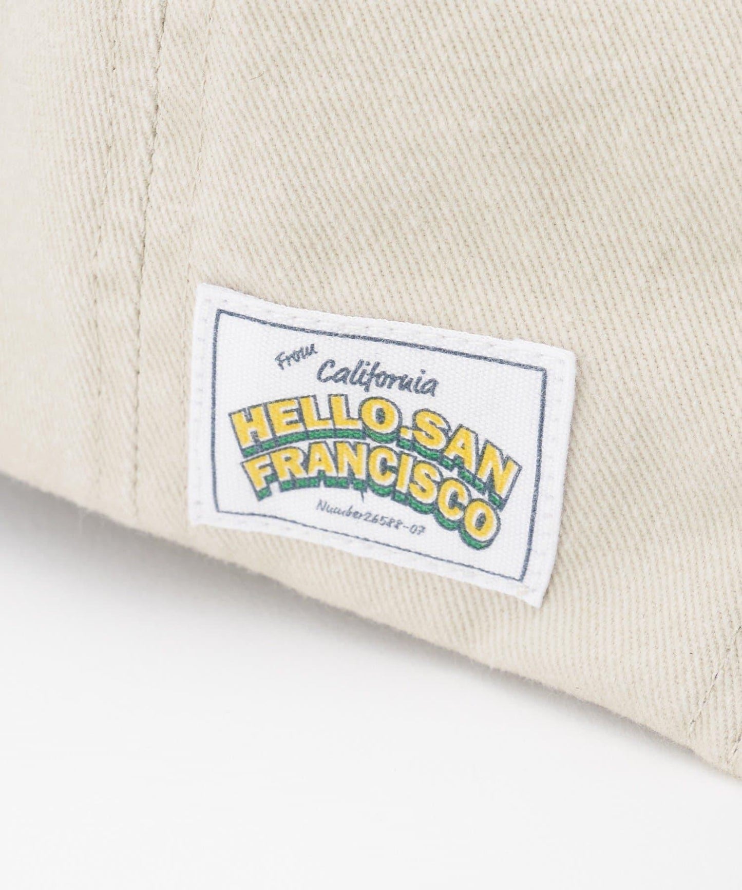 ★【HELLO.SANFRANCISCO/ハローサンフランシスコ】メッセージロゴ刺繍リボンキャップ