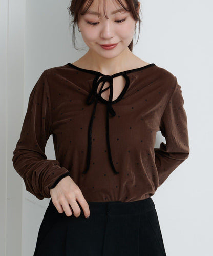 波點天鵝絨蝴蝶結套頭衫