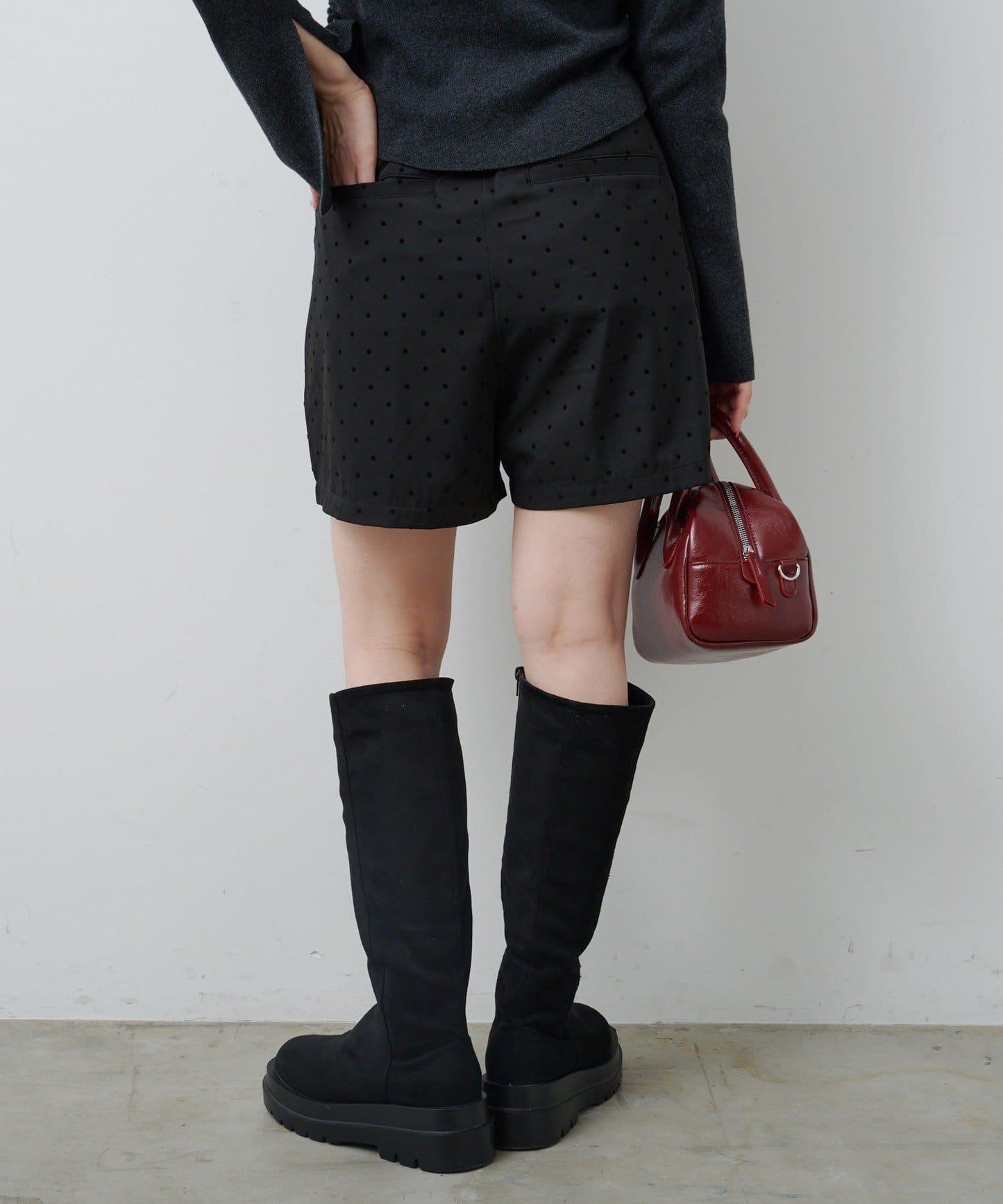 波點緞面短褲