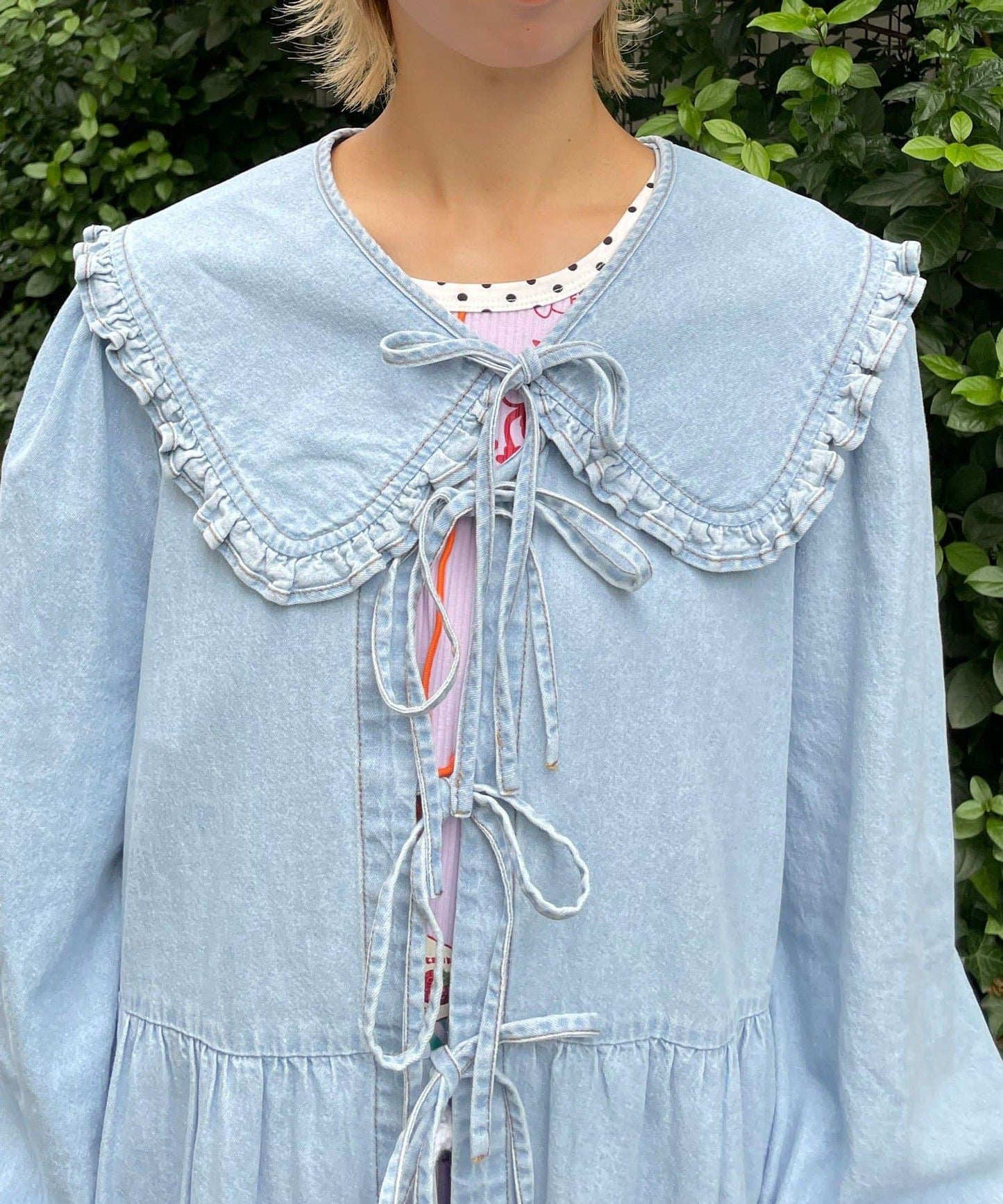 【HELLO.SANFRANCISCO/ハローサンフランシスコ】帶領雛菊刺繡牛仔襯衫