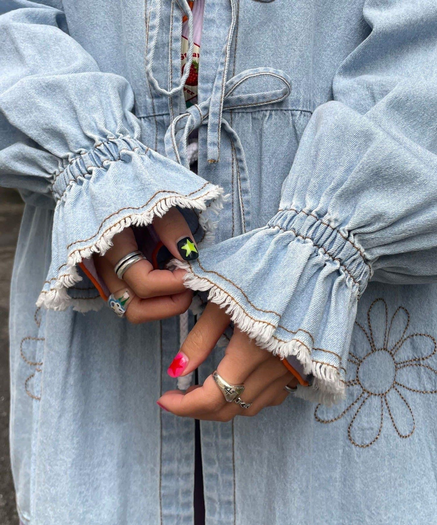 【HELLO.SANFRANCISCO/ハローサンフランシスコ】帶領雛菊刺繡牛仔襯衫