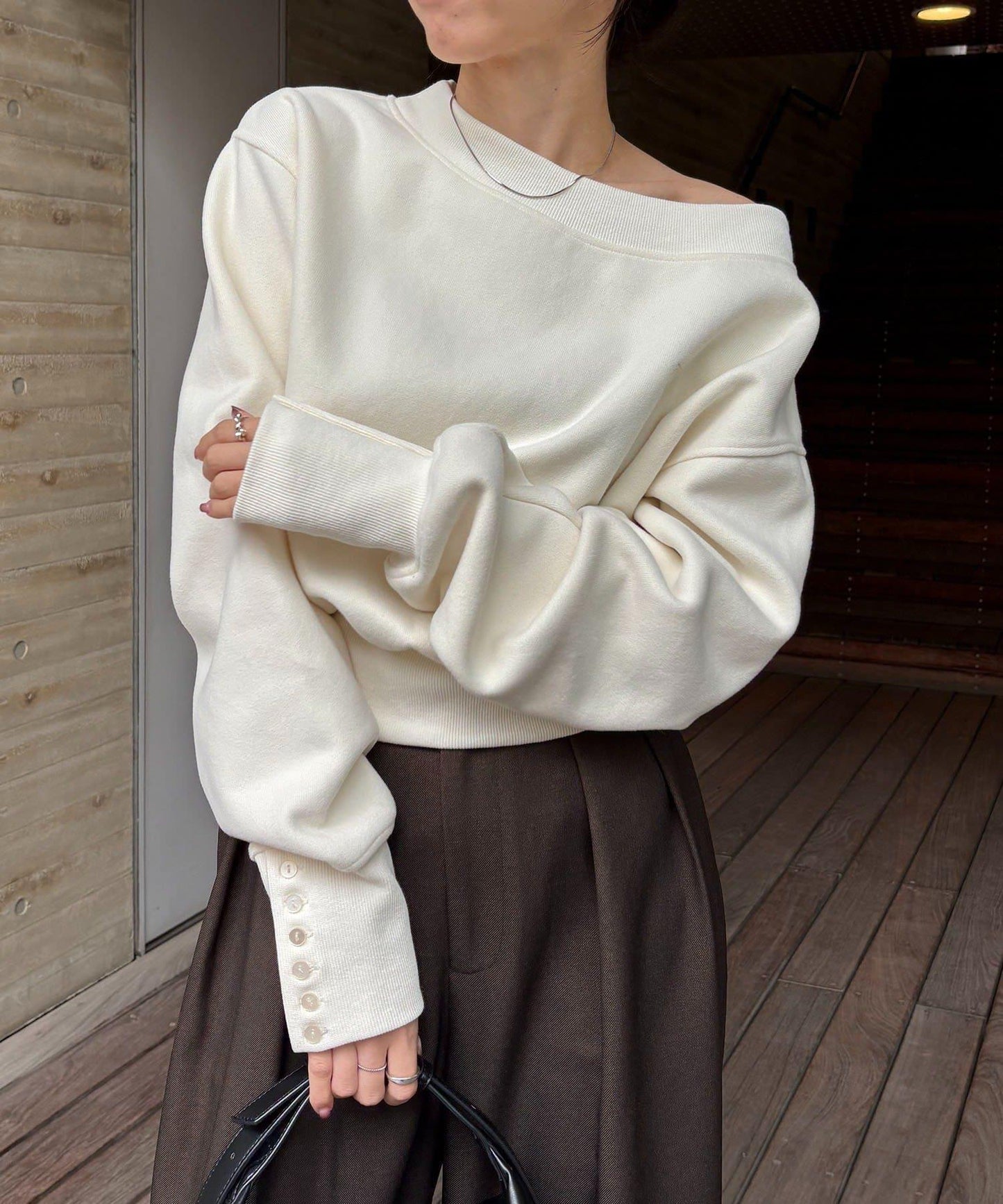 1點裝飾粘合衛衣