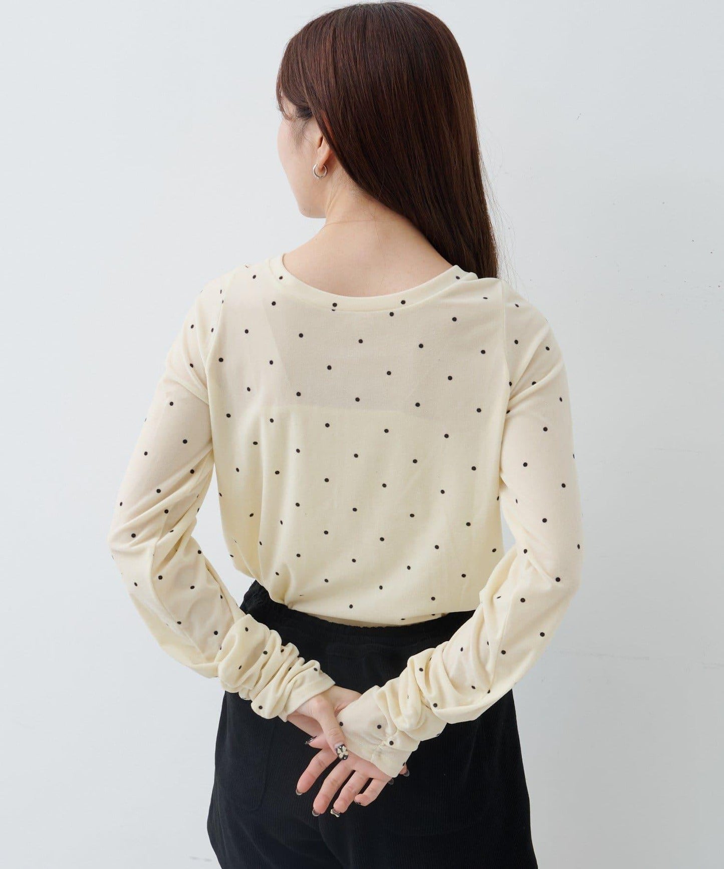 波點天鵝絨蝴蝶結領套頭衫