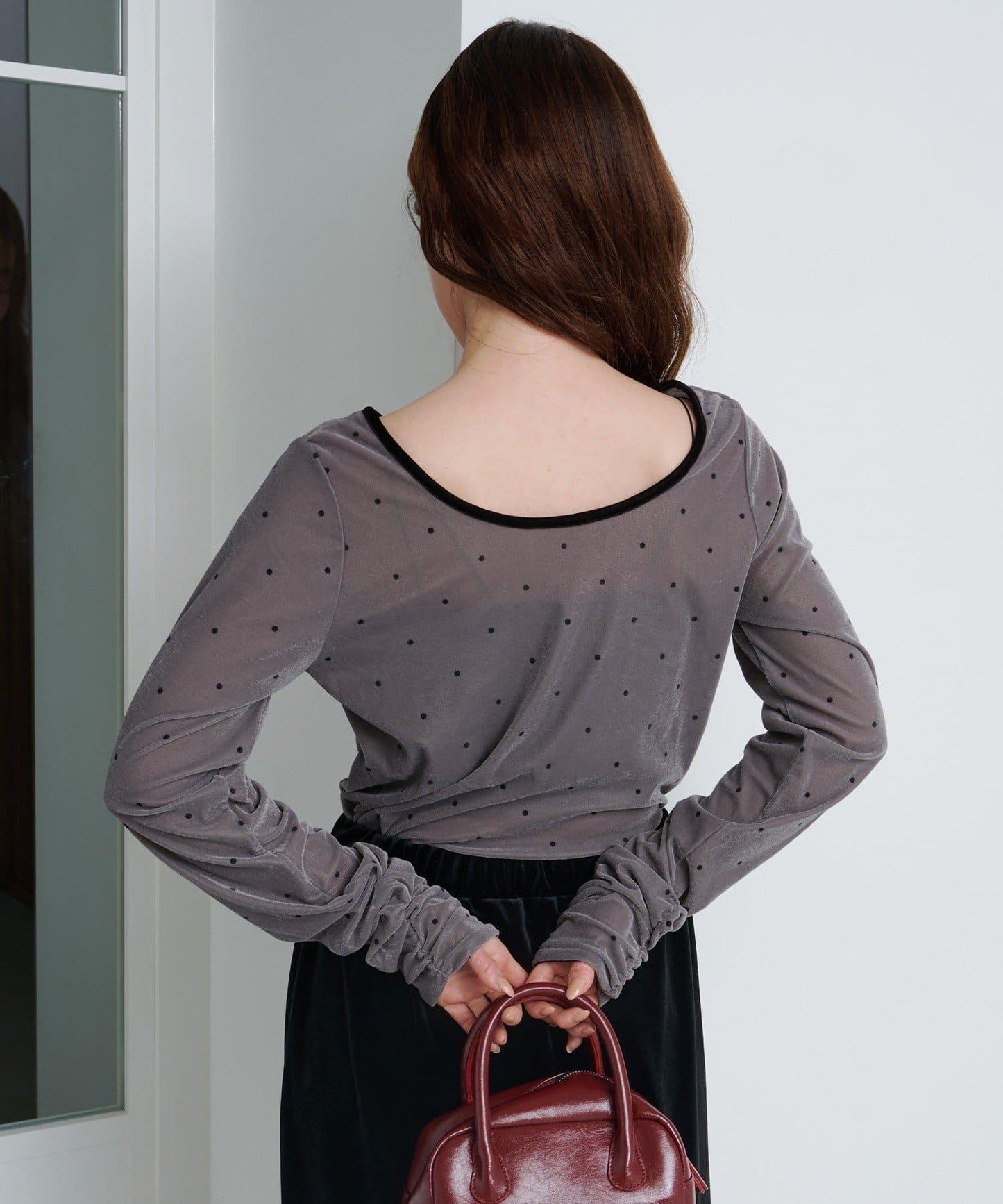 波點天鵝絨蝴蝶結套頭衫