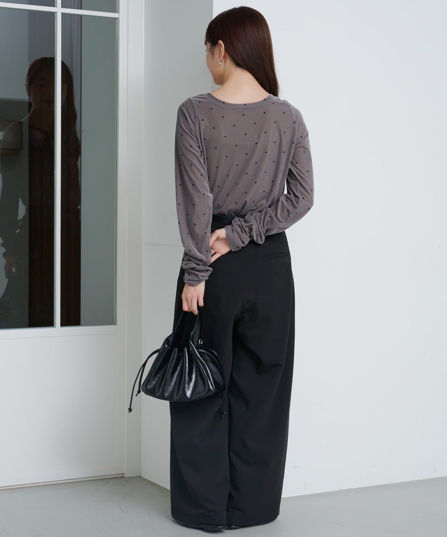 波點天鵝絨蝴蝶結套頭衫