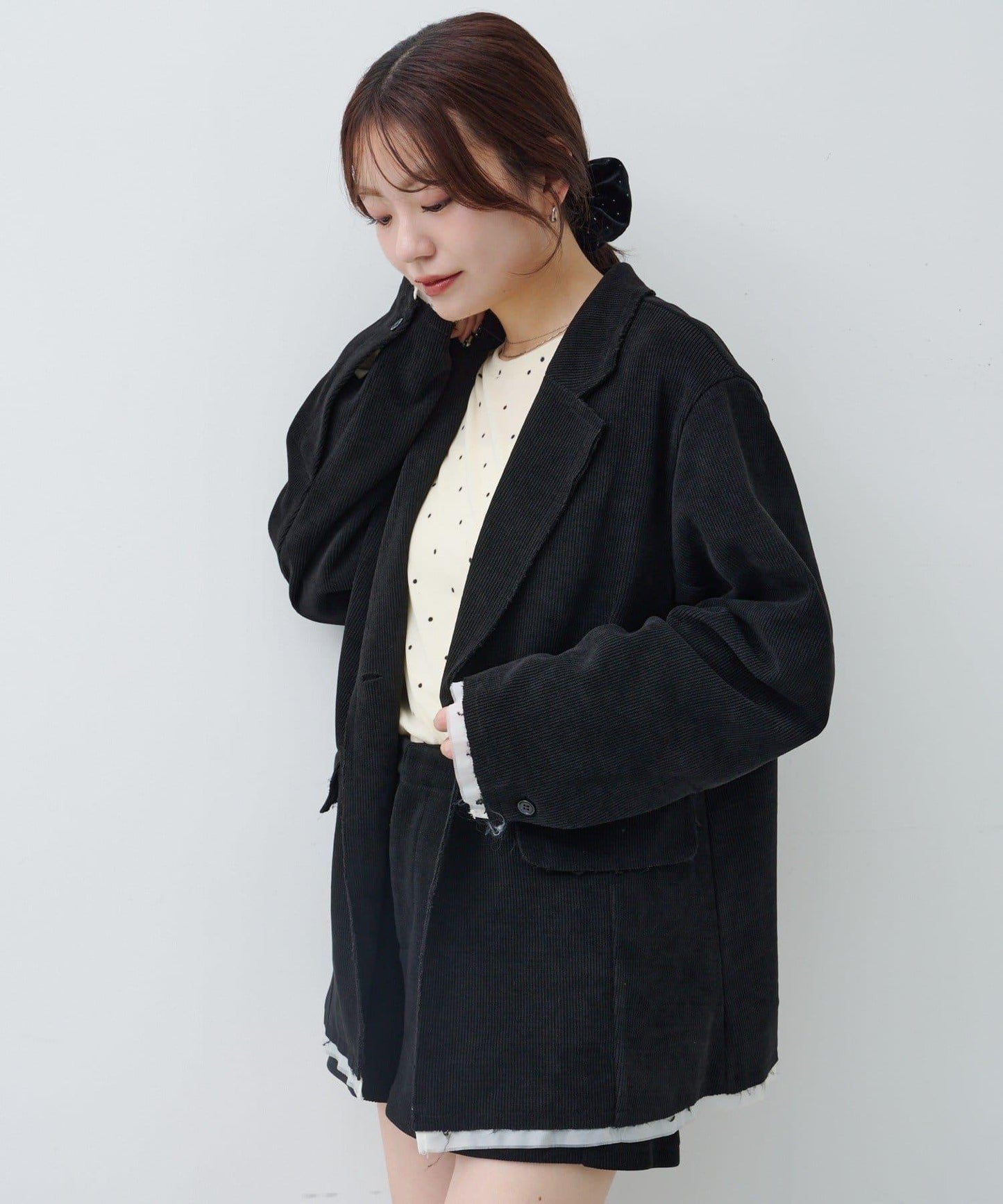 波點天鵝絨蝴蝶結領套頭衫