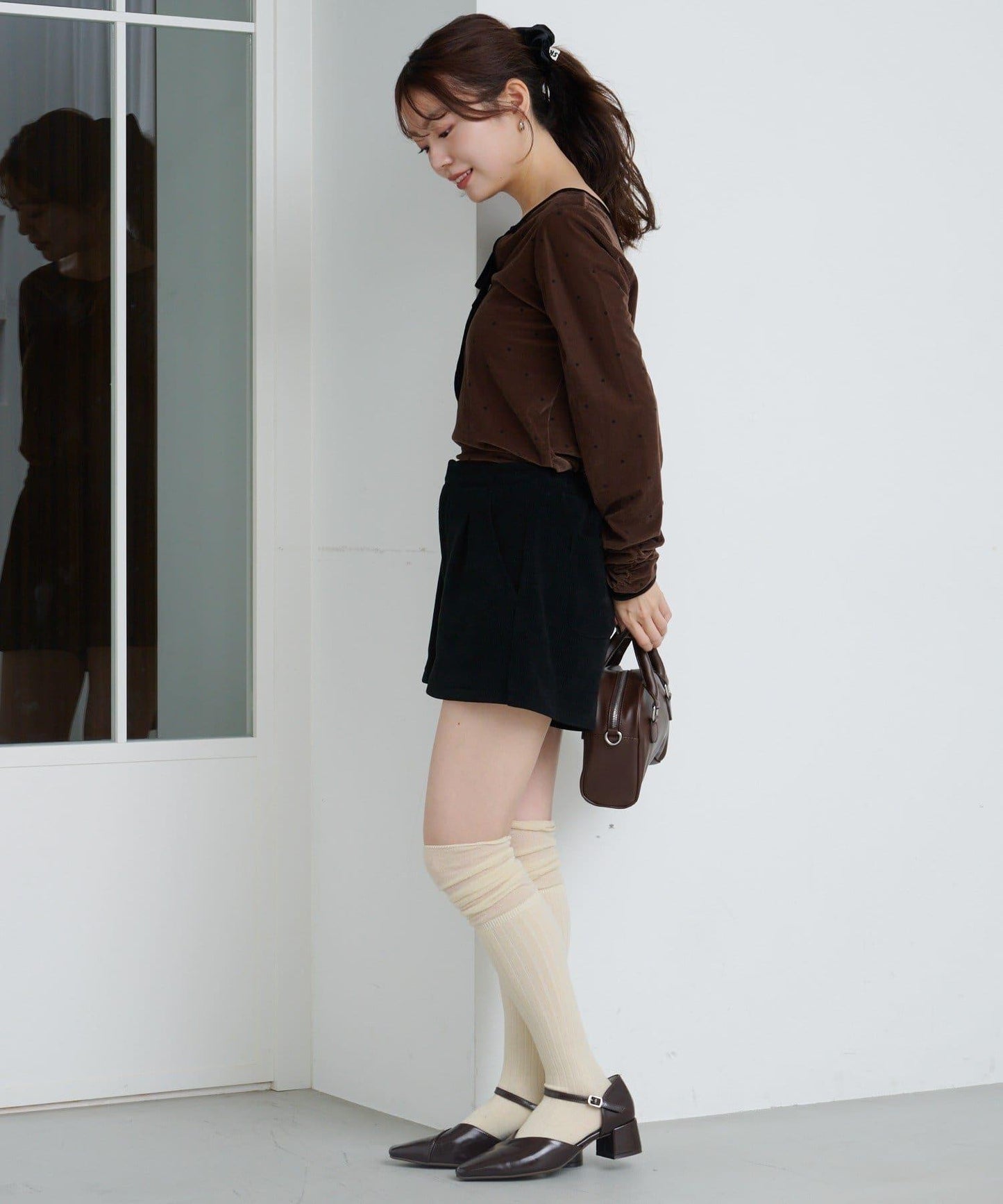 波點天鵝絨蝴蝶結套頭衫