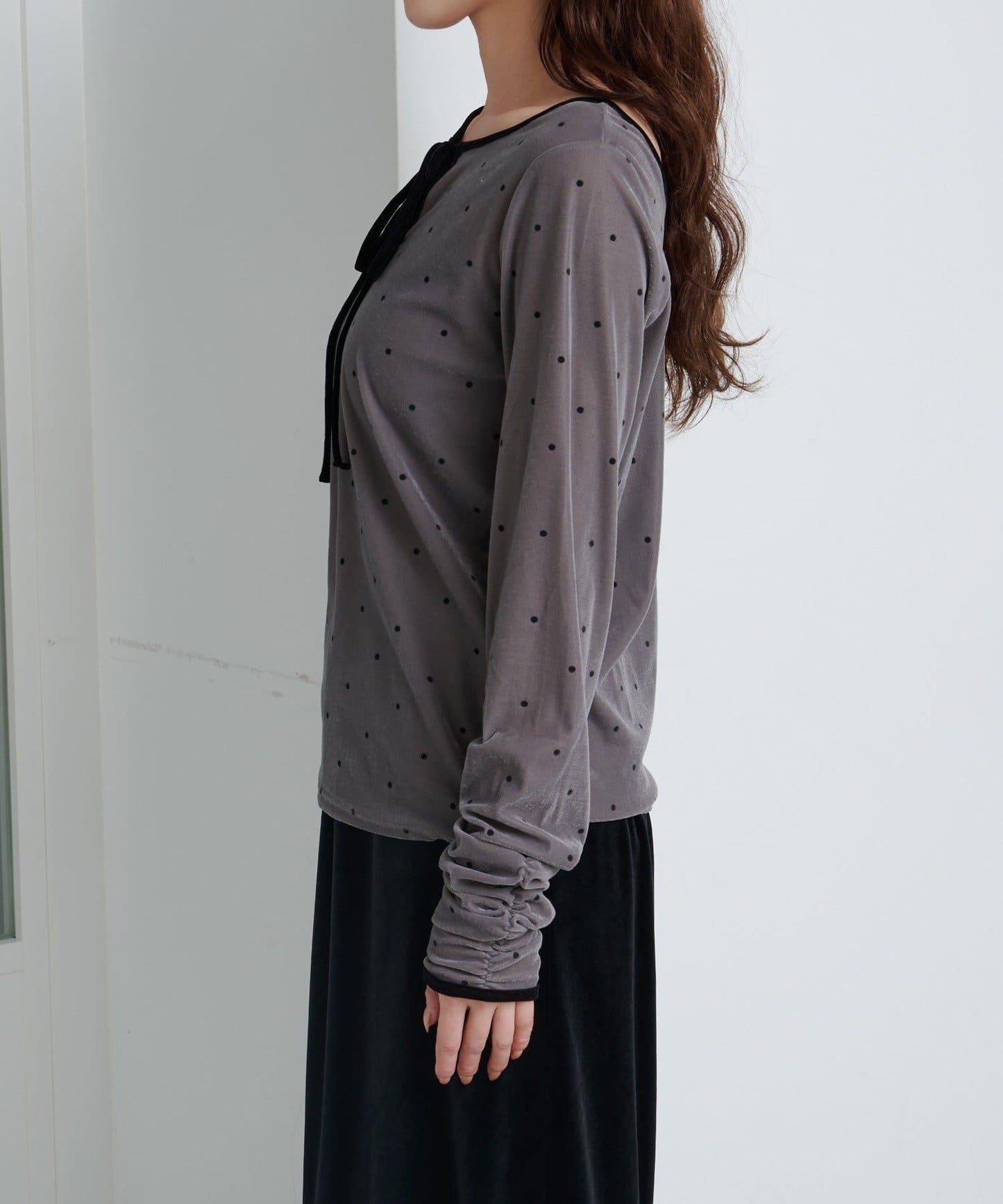 波點天鵝絨蝴蝶結套頭衫