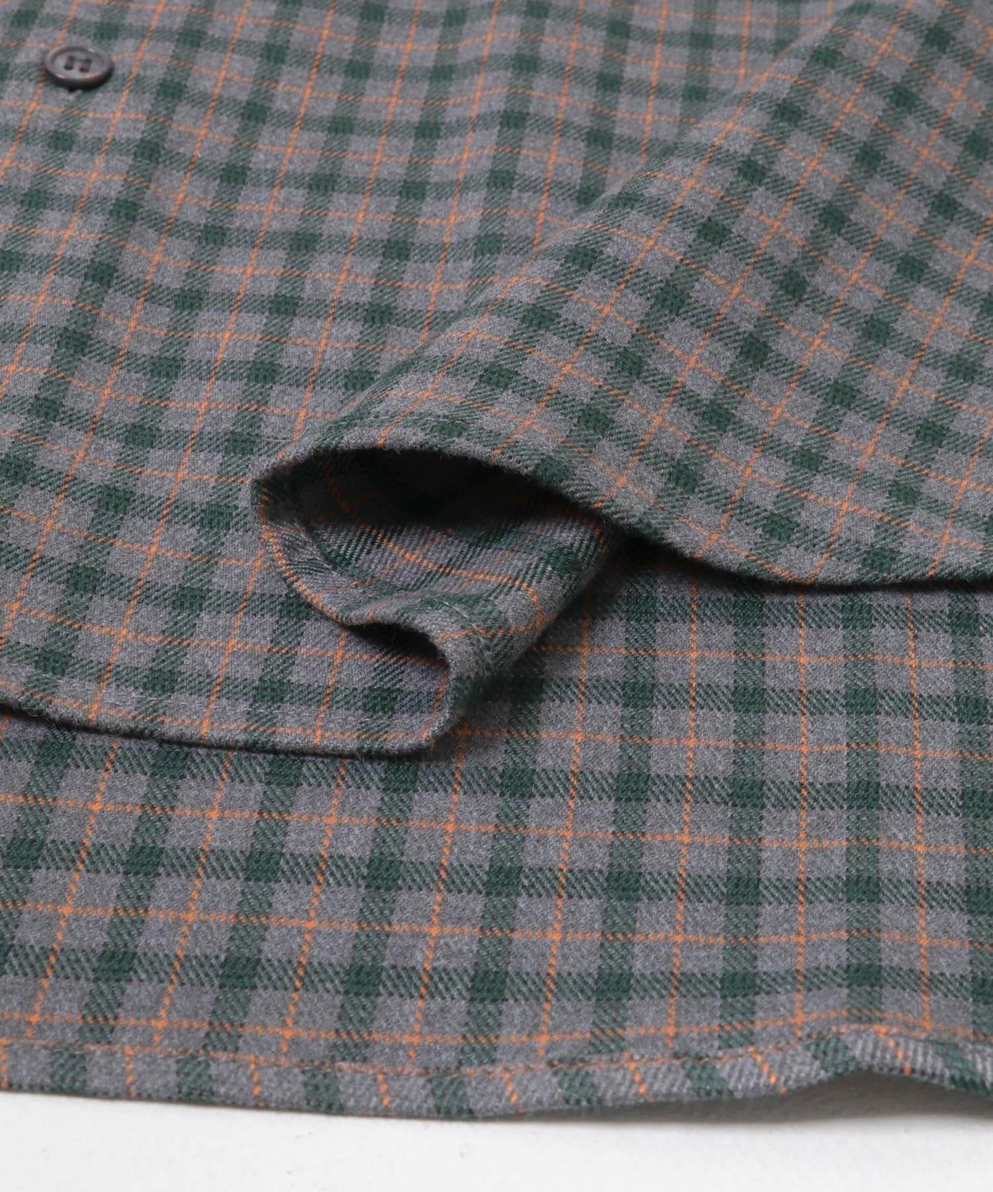 微妙色調長袖法蘭絨襯衫