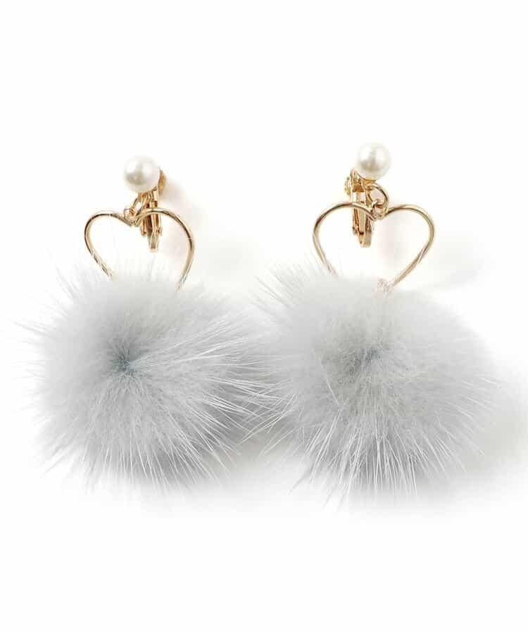 愛心造型毛絨耳環