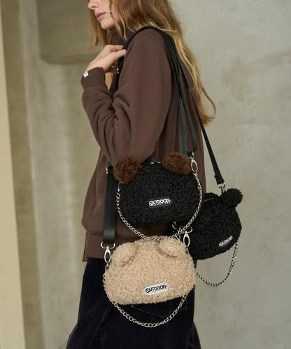 x BASICKS 仿羊羔絨熊造型包